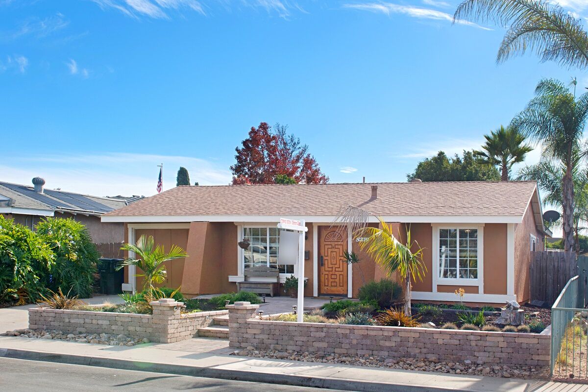 Property Photo: 8219 Casa Blanca Place CA 92126
