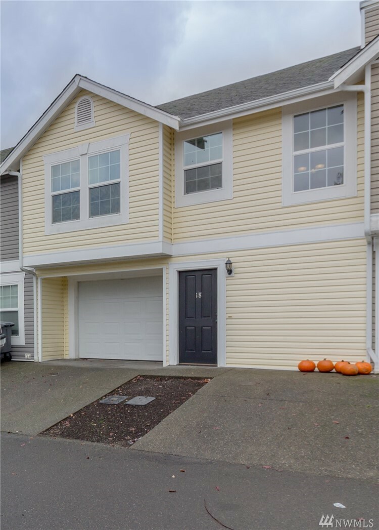 Property Photo:  5905 111th St Ct E 18  WA 98373 