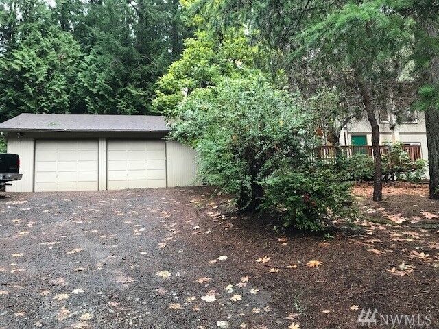 Property Photo: 9511 NE Daniel Ct WA 98110