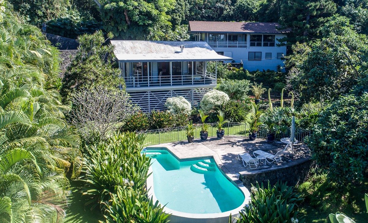 Property Photo: 78-6820 Walua Rd HI 96740