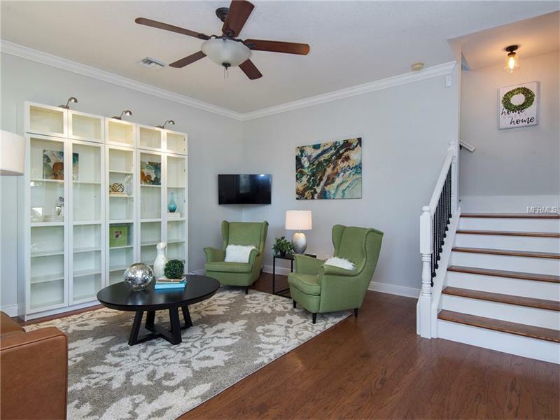 Property Photo:  1 W King Street  FL 32804 