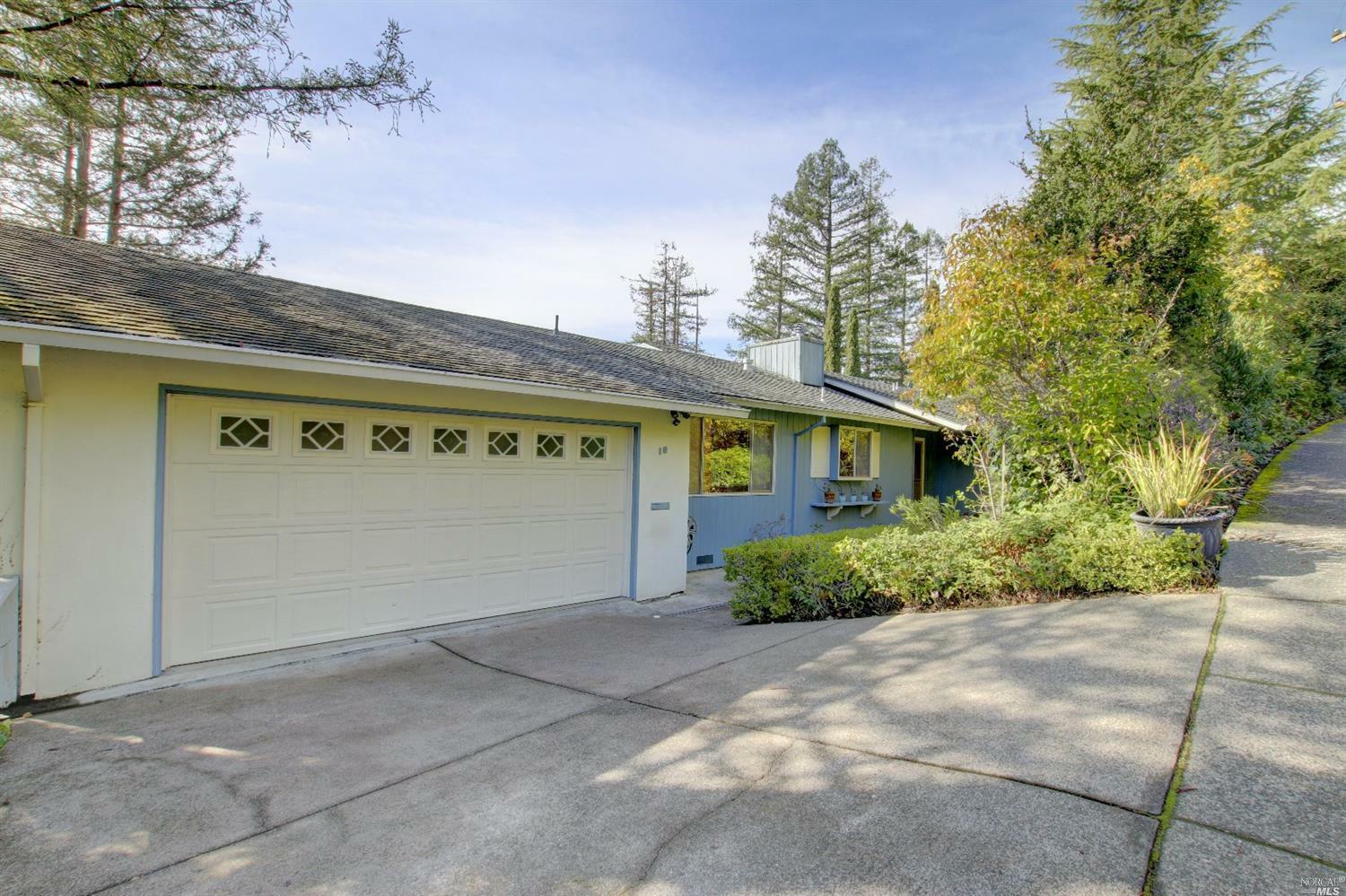 Property Photo:  19 Chestnut Avenue  CA 94901 