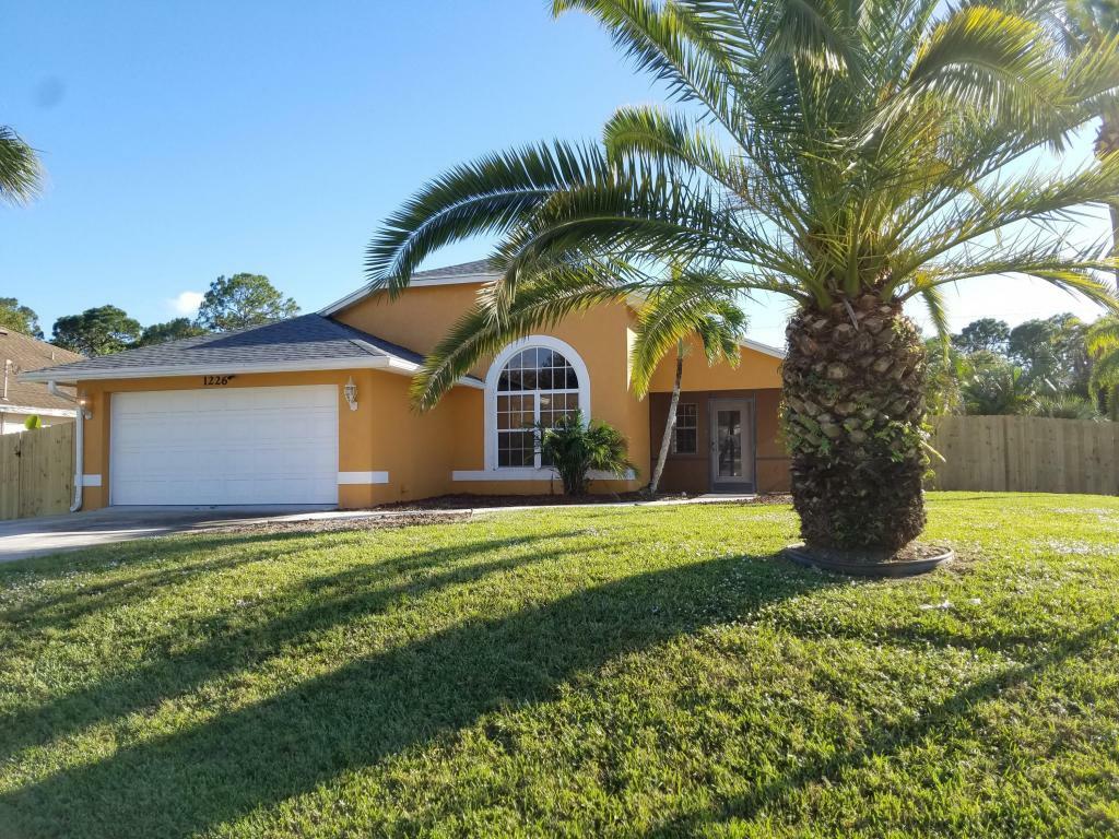 Property Photo:  1226 SW Melrose Avenue  FL 34953 