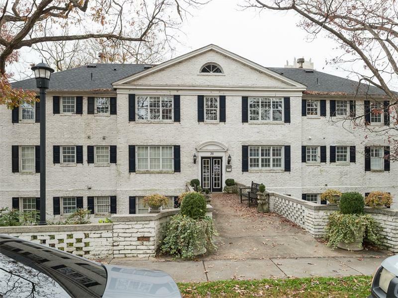 Property Photo: 35 Sheridan Drive NE 10 30305