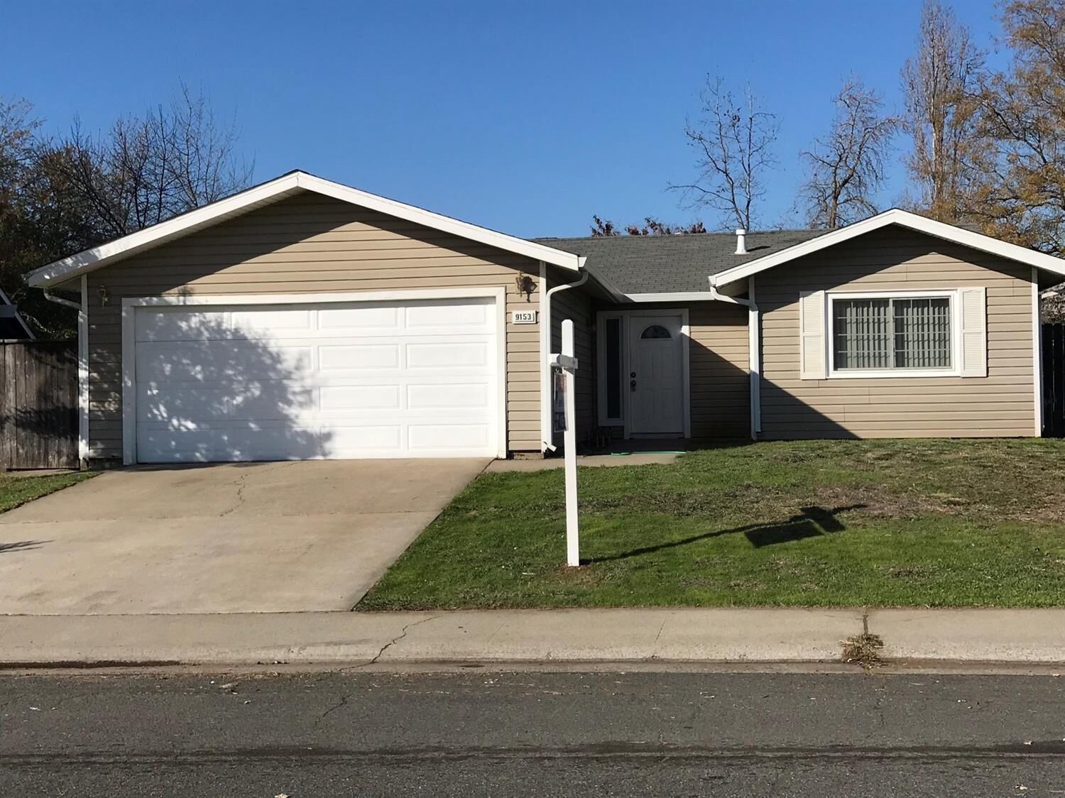 Property Photo: 9153 Clendenen Way CA 95826