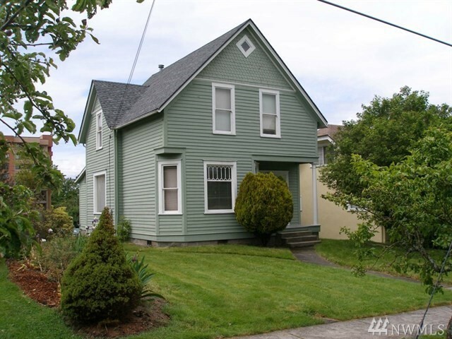 Property Photo:  1627 Humboldt St  WA 98225 