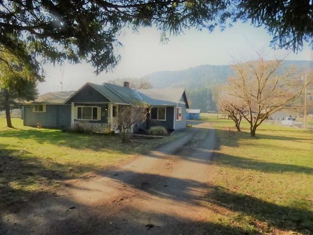 Property Photo:  635 W Evans Creek Road  OR 97537 