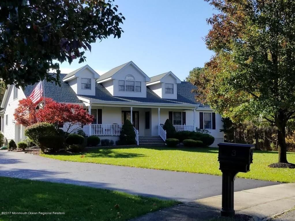 Property Photo:  3 Abigail Court  NJ 08527 