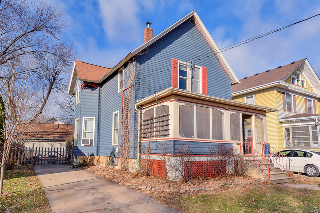 Property Photo:  623 Lafayette Street  IL 60505 