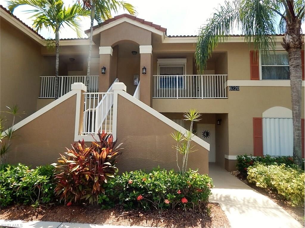Property Photo:  6720 Huntington Lakes Cir 202  FL 34119 