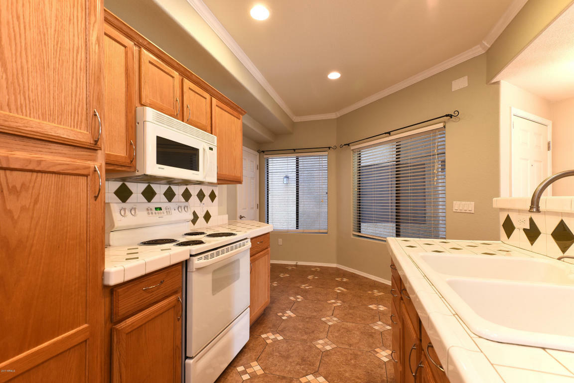 Property Photo:  6770 N 47th Avenue 1006  AZ 85301 