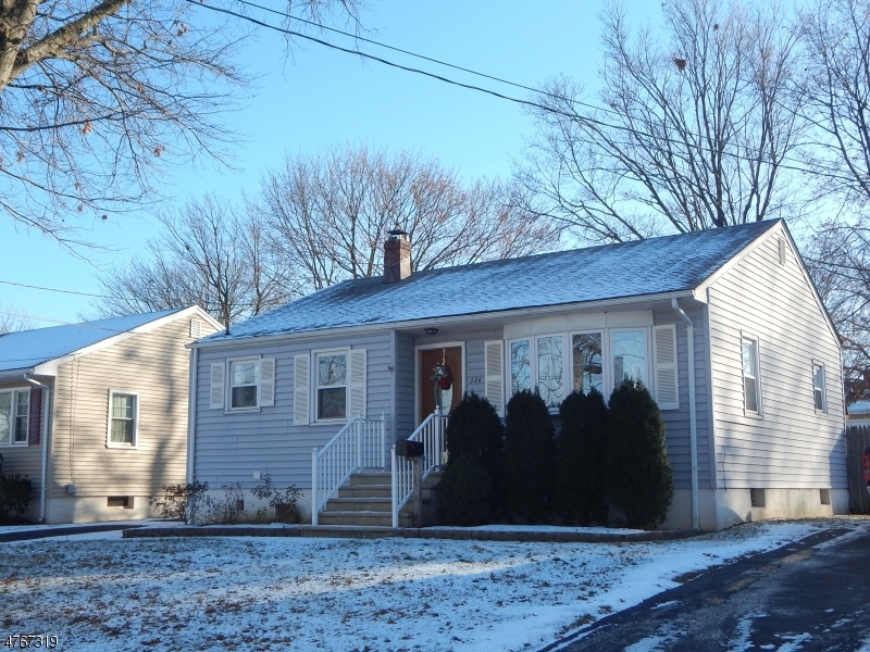 Property Photo: 324 Codrington Pl NJ 08805