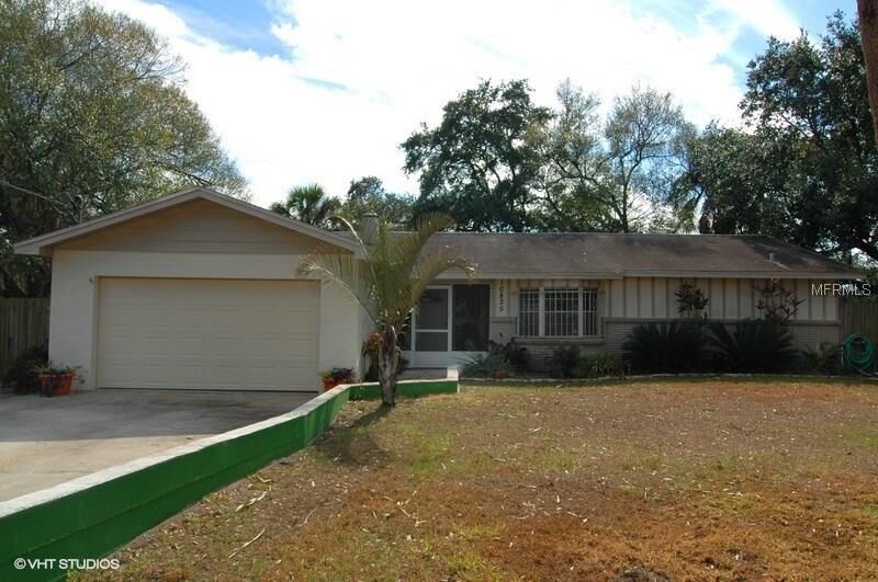 Property Photo: 10825 Twin Palms Ranch Road FL 33534