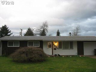 Property Photo: 5920 E St OR 97478