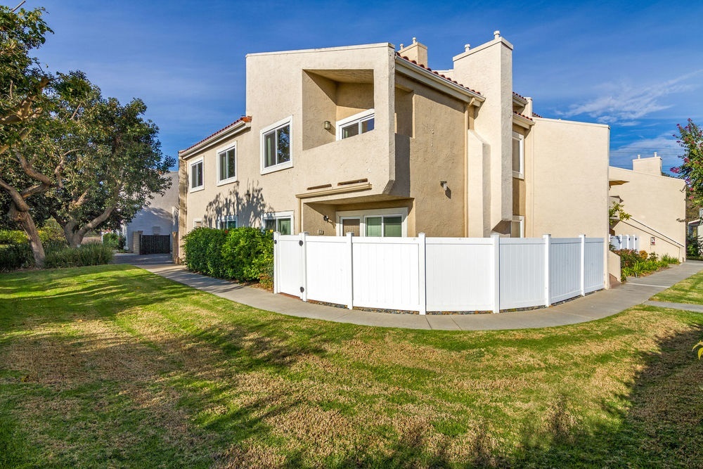 Property Photo:  6903 Quail Pl. H  CA 92009 