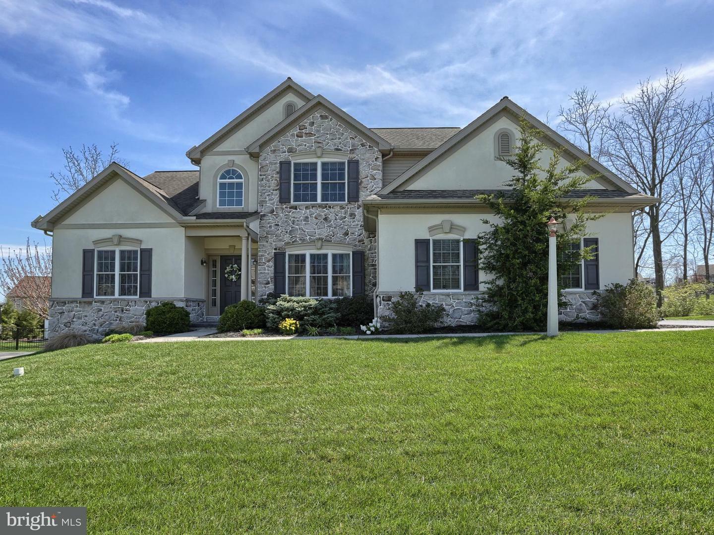 Property Photo:  14 Falcon Circle  PA 17042 