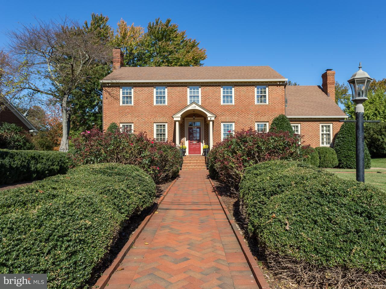 Property Photo: 1125 Hanover Street VA 22401