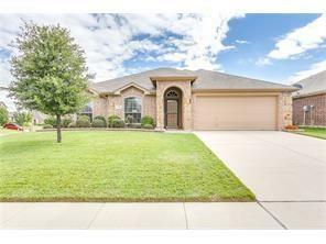 Property Photo: 736 Date Court TX 76028