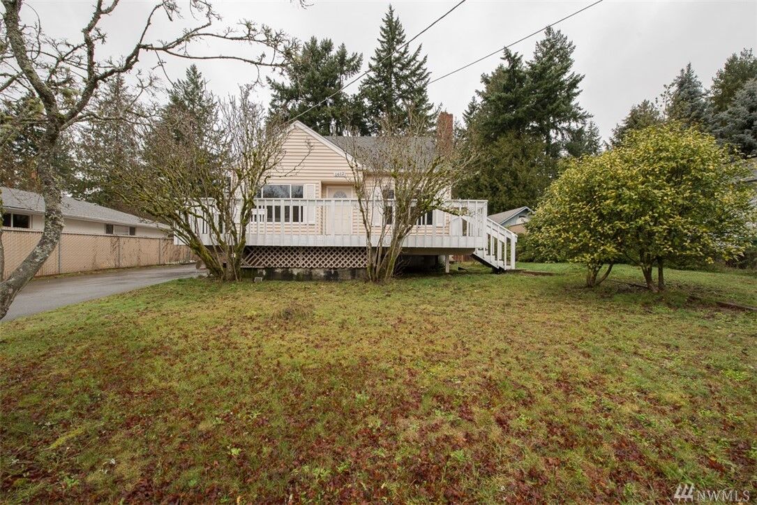 Property Photo: 1612 NE 169th Street WA 98155