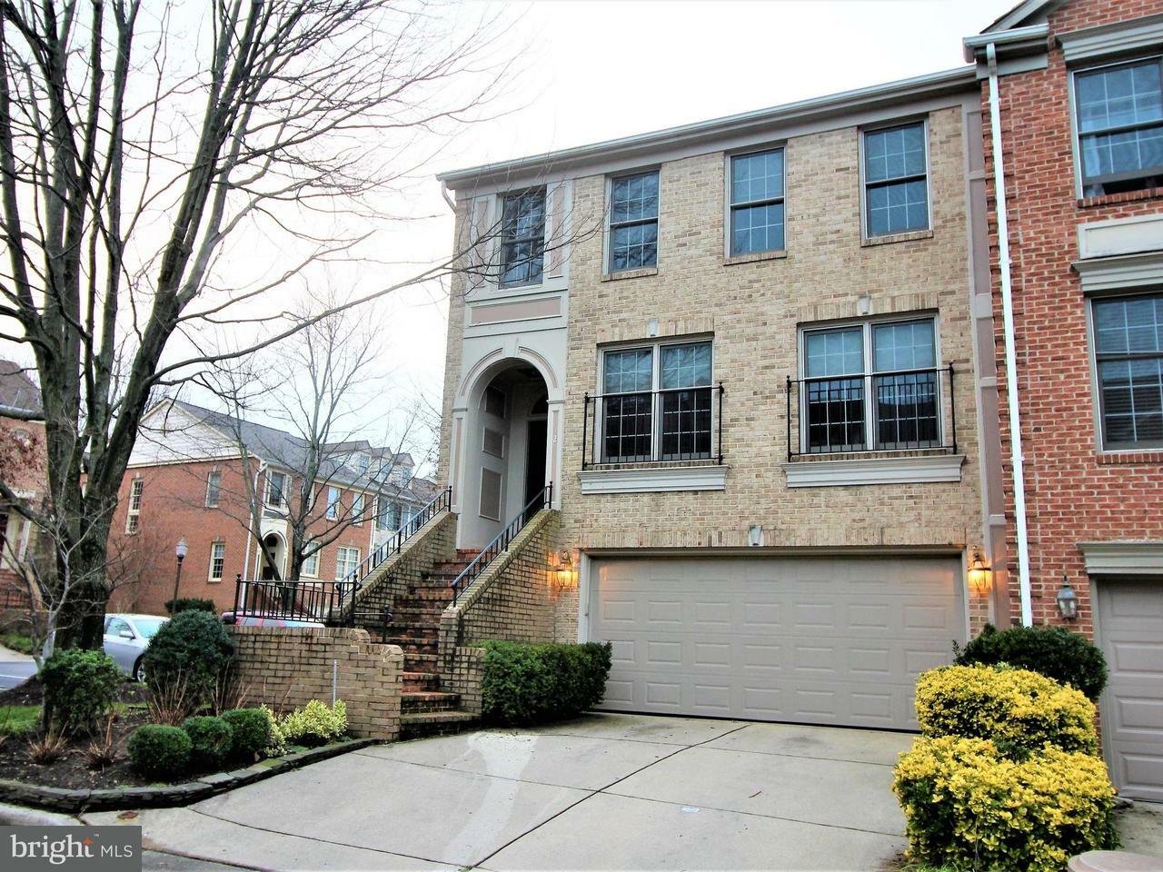 Property Photo:  2 Bloomingdale Court  MD 20852 