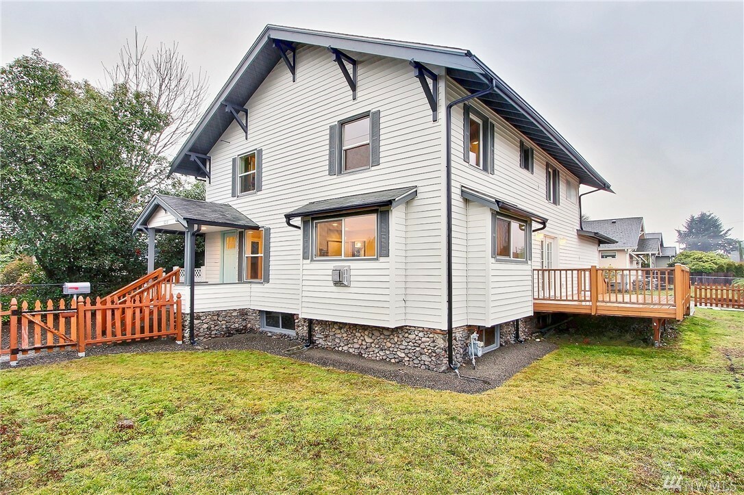 Property Photo:  3218 S 68th St  WA 98409 