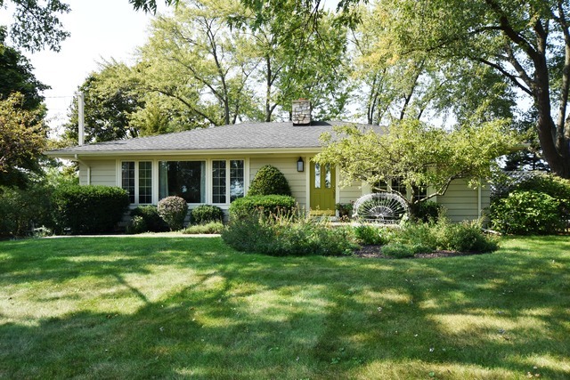 Property Photo:  24264 Grandview Drive  IL 60010 