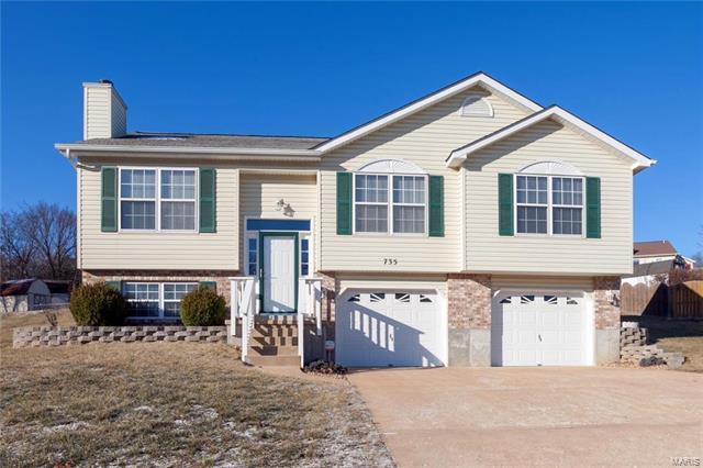 Property Photo: 735 Santschi Drive 63048