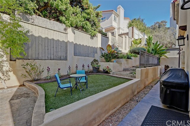 Property Photo:  1931 Nelson Avenue B  CA 90278 