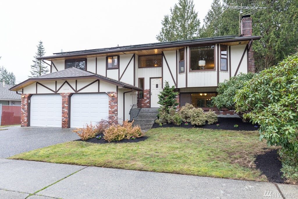 Property Photo: 10906 30th Drive SE WA 98208