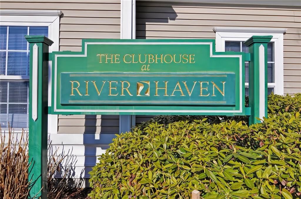 Property Photo: 106 Mill St, Unit#302 RI 02895