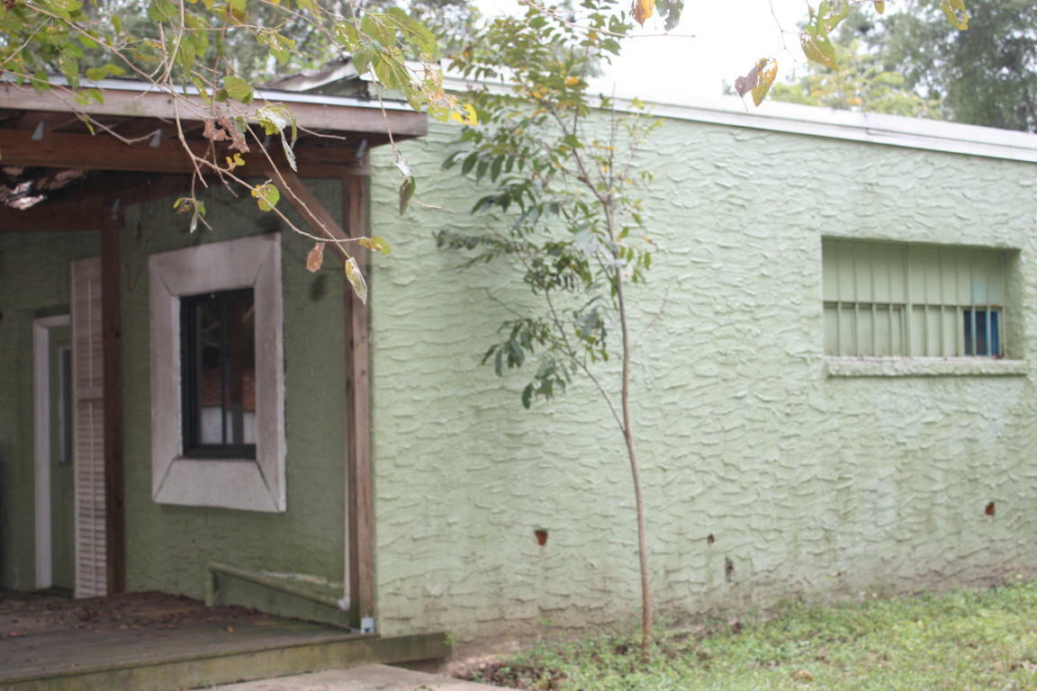 Property Photo:  4619 Johnson Street  FL 32564 