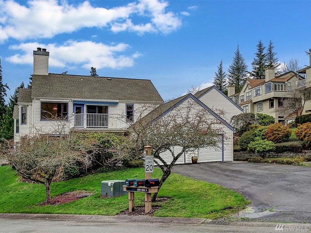 Property Photo: 4229 221st Place SE WA 98029