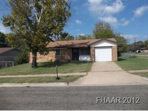 Property Photo: 1202 South 11th Street TX 76522