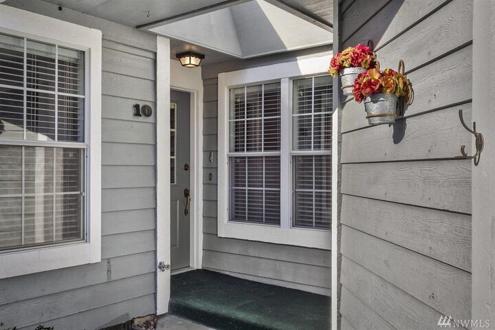 Property Photo:  6020 N Highlands Pkwy 10  WA 98406 