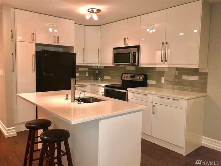 Property Photo: 17028 80th WA 98052