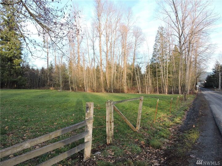 Property Photo: 15705 240th St E WA 98338