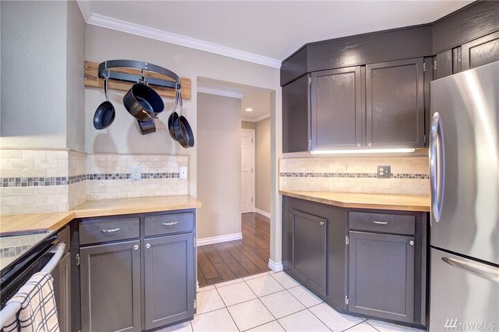 Property Photo: 432 122nd St SW WA 98204