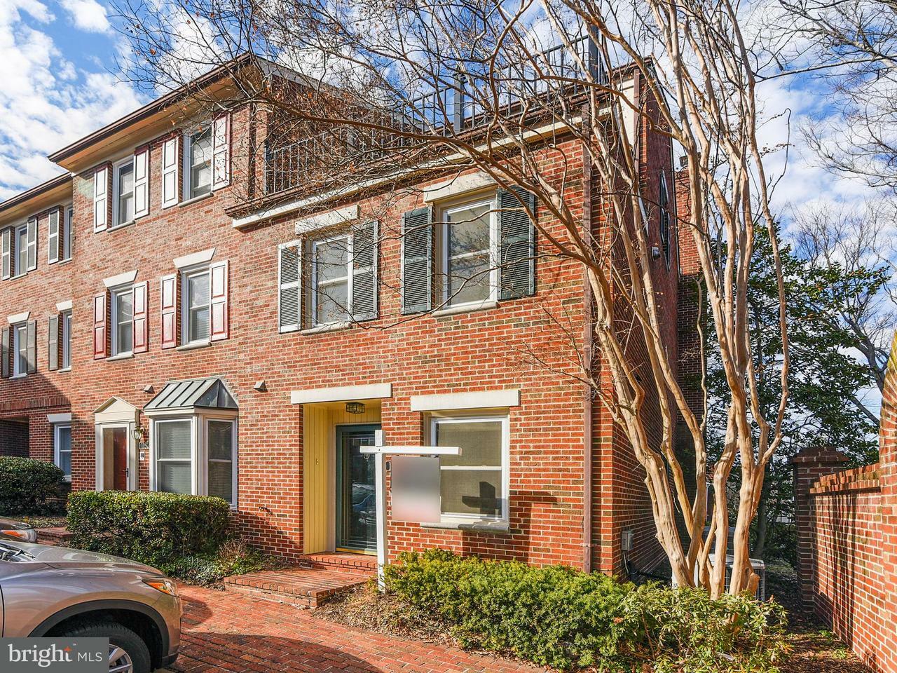 Property Photo:  1154 Taylor Street N 1  VA 22201 