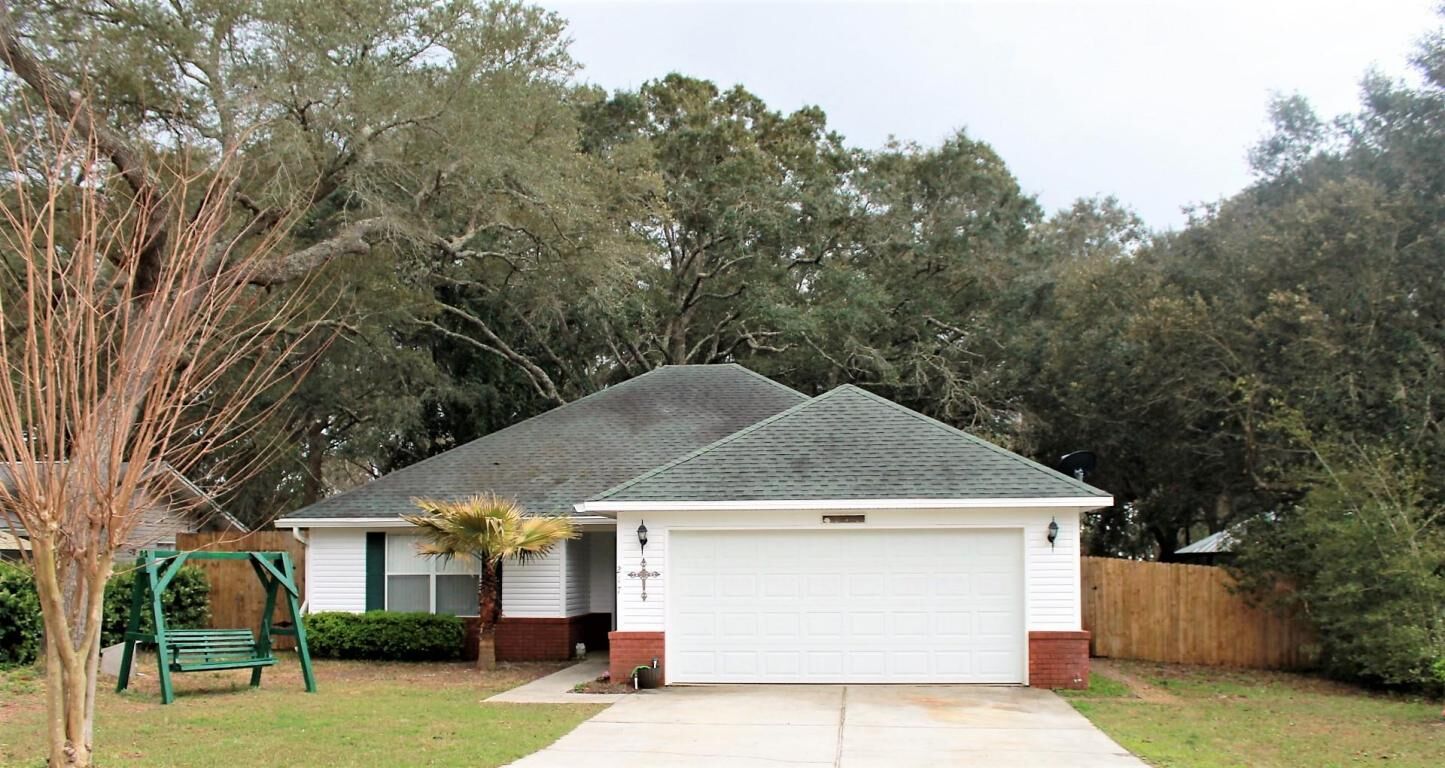 Property Photo: 217 Chippewa Drive FL 32578
