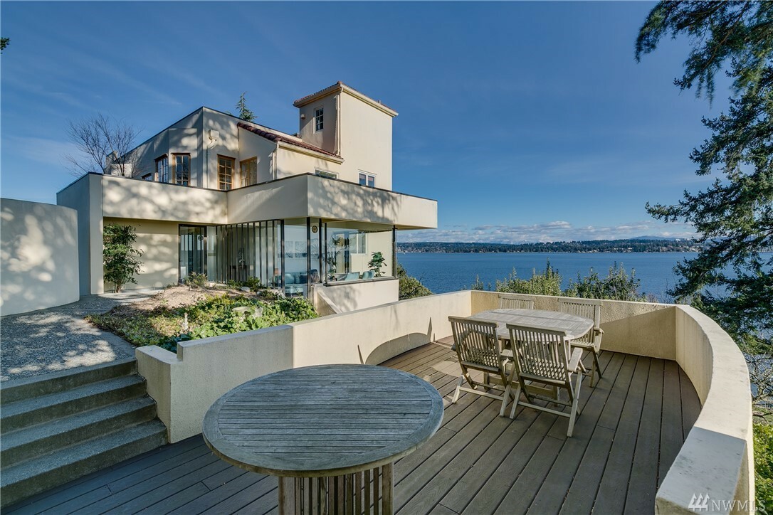 Property Photo: 5155 NE Latimer Place WA 98105