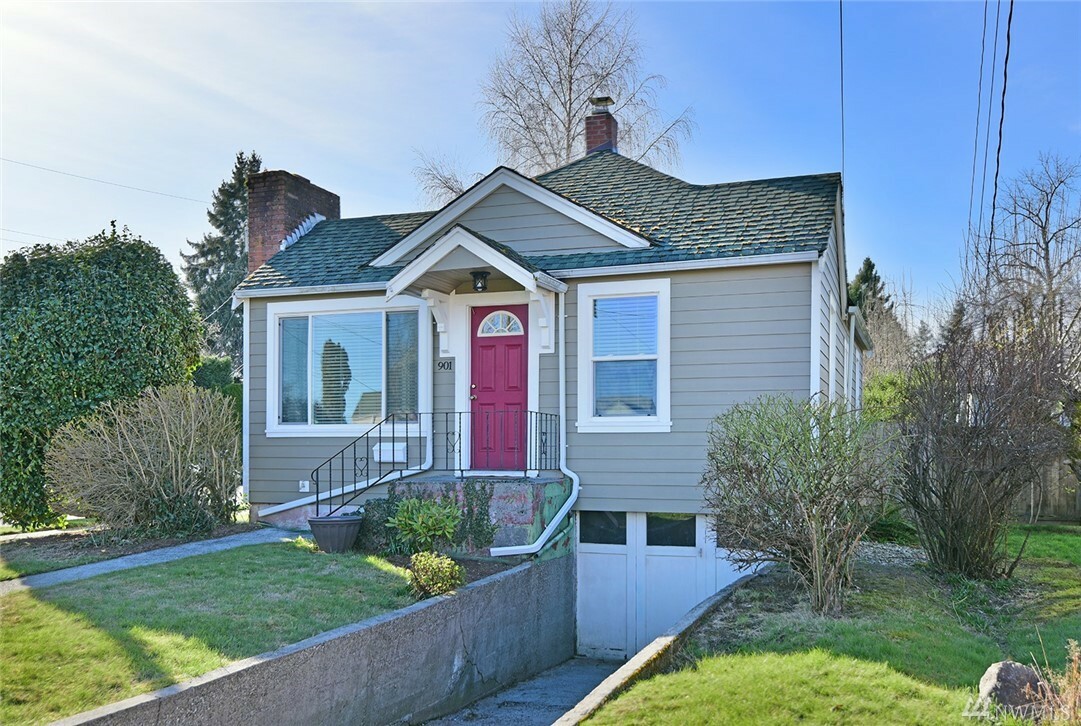 901 Hewitt Ave  Bremerton WA 98337 photo