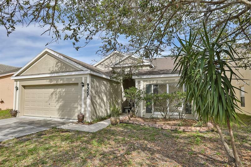 Property Photo:  9327 Crandon Lane  FL 33635 