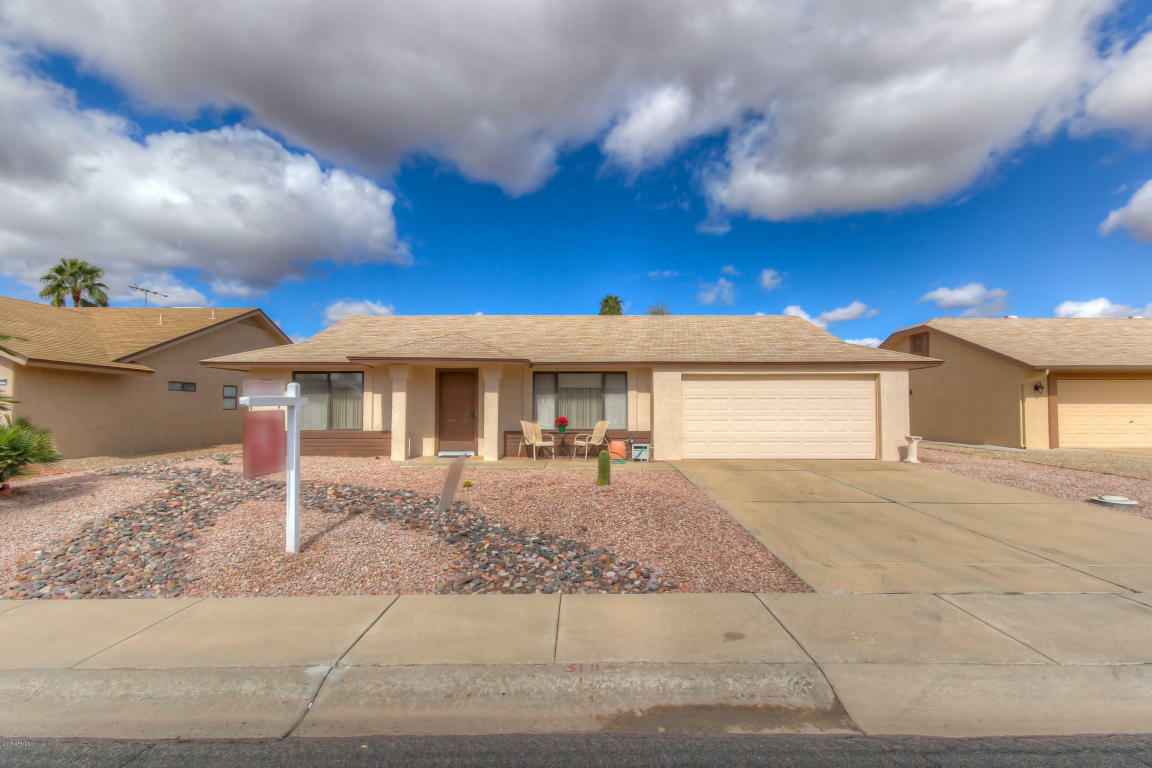 Property Photo: 13920 W Elmbrook Drive AZ 85375