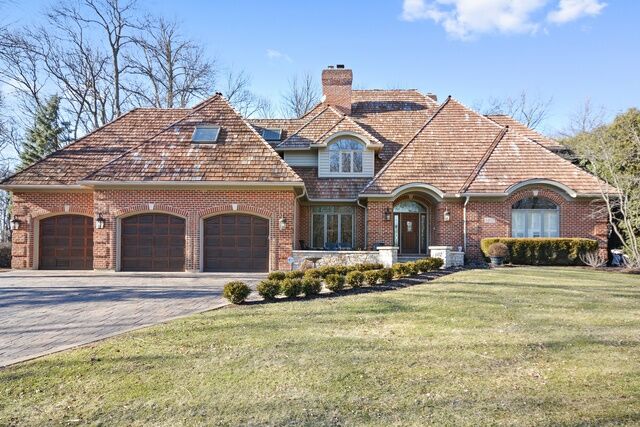 Property Photo: 3402 Royal Fox Drive IL 60174