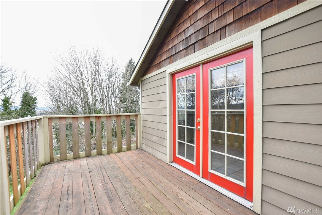 Property Photo:  115 Overlook Dr  WA 98626 