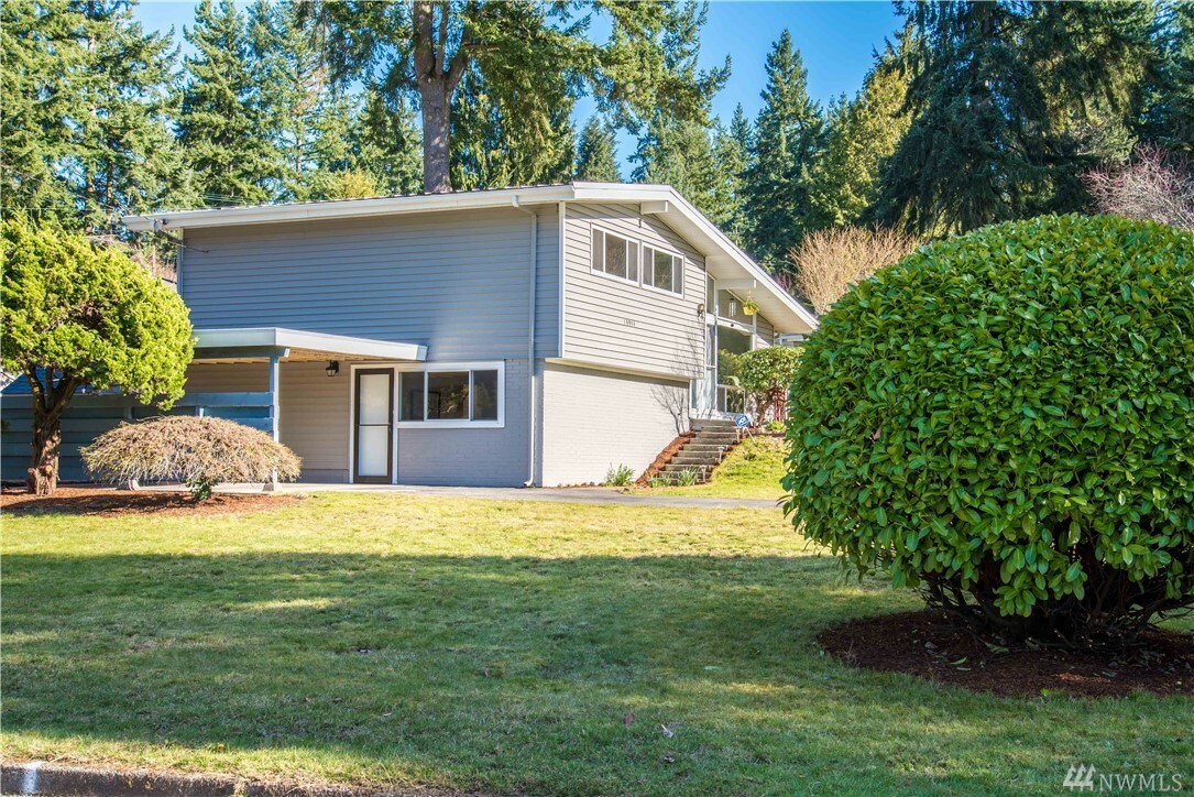 Property Photo:  13904 SE 38th Pl  WA 98006 