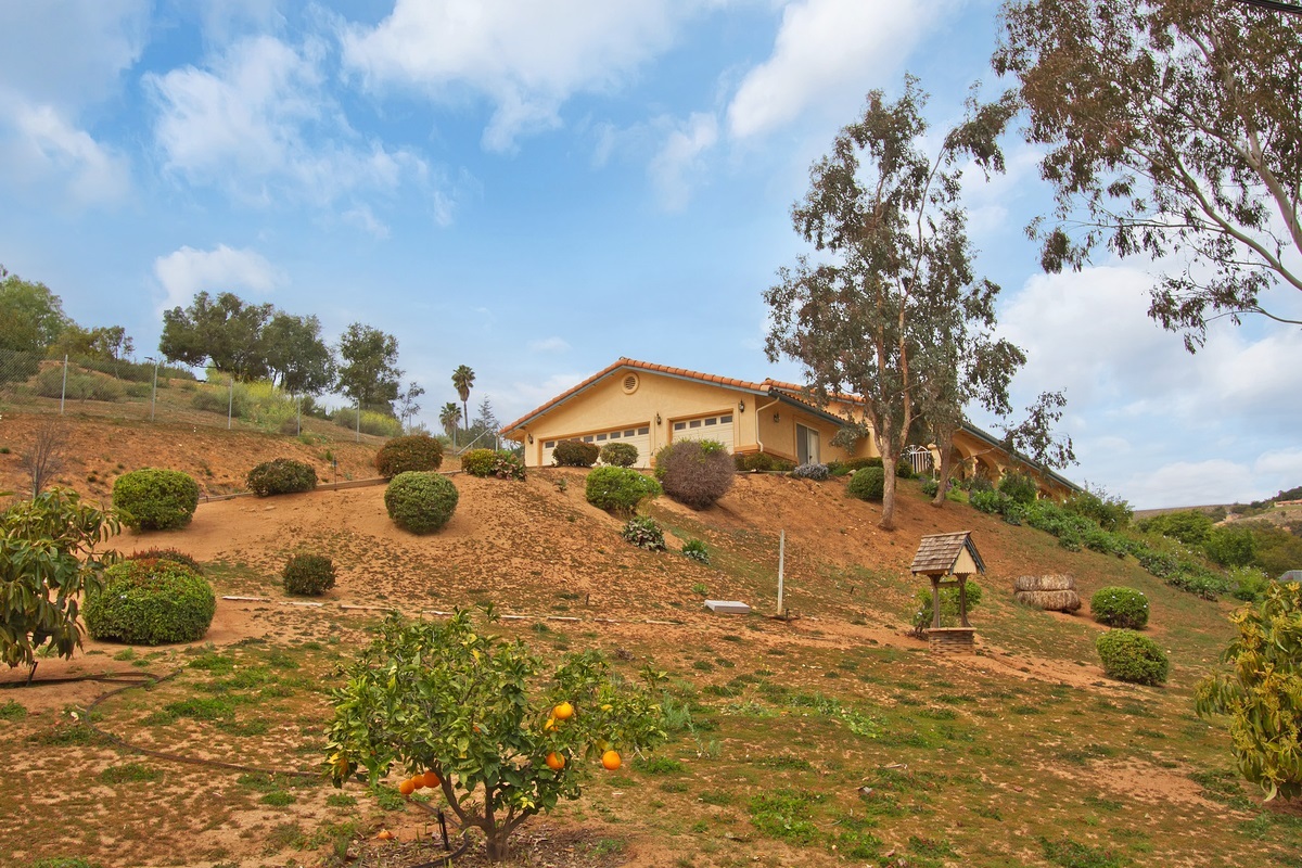 2687 Daisy Ln  Fallbrook CA 92028 photo