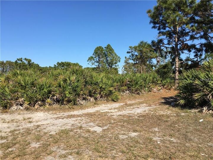 Property Photo: 76 Pinehurst Place FL 33947