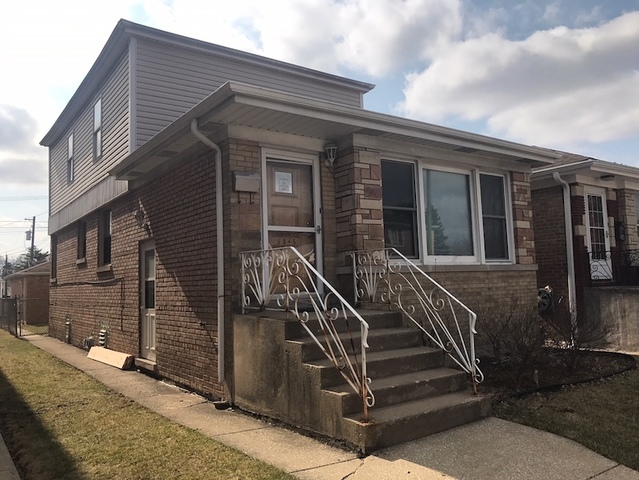 Property Photo: 5845 Foster Avenue IL 60630