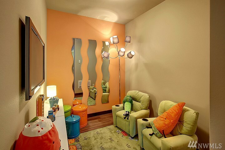 Property Photo: 17802 19th Ave W 15 WA 98037
